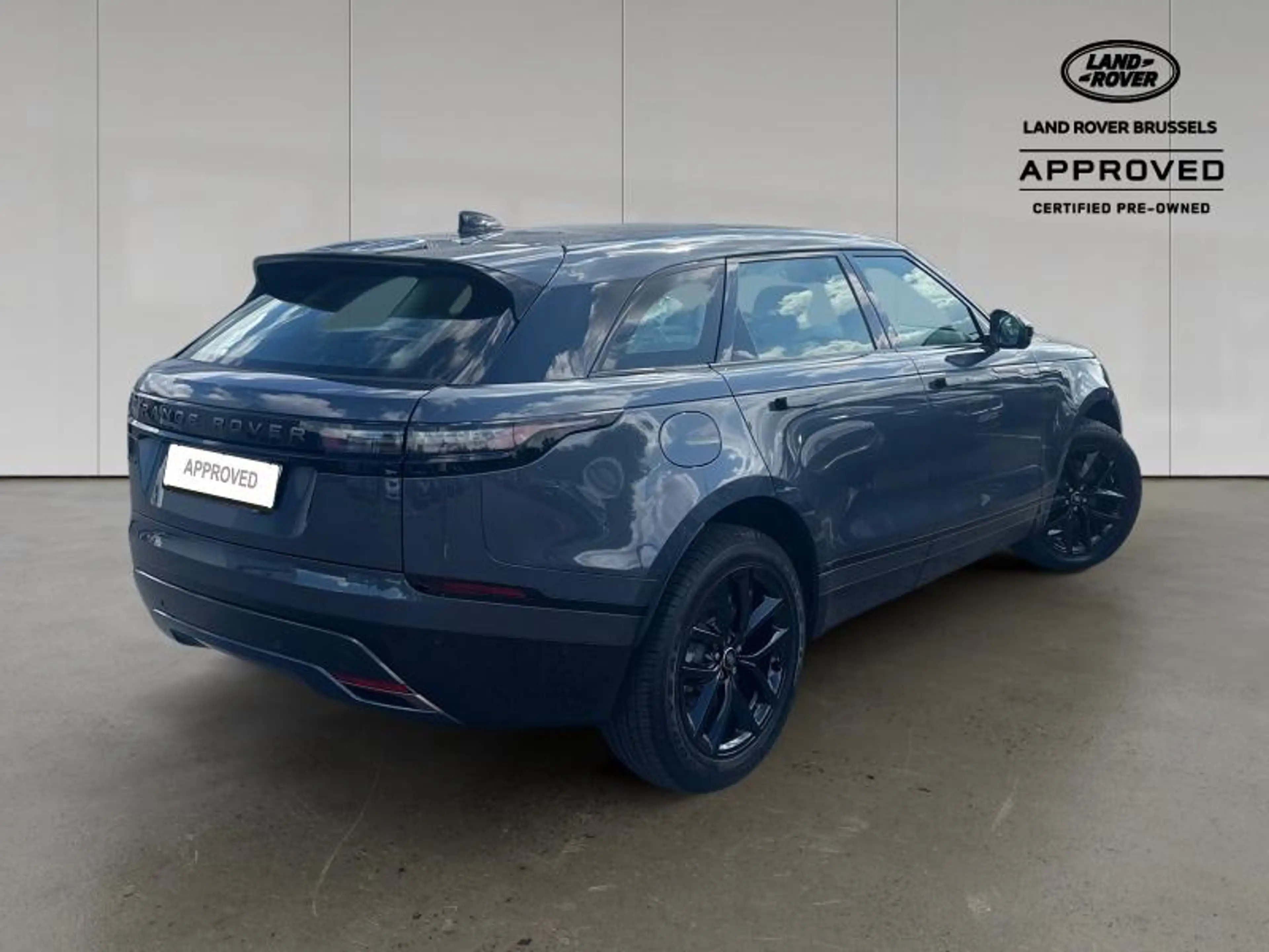 Land Rover Range Rover Velar D200 Dynamic SE Warranty until 01/2030 — photo 2
