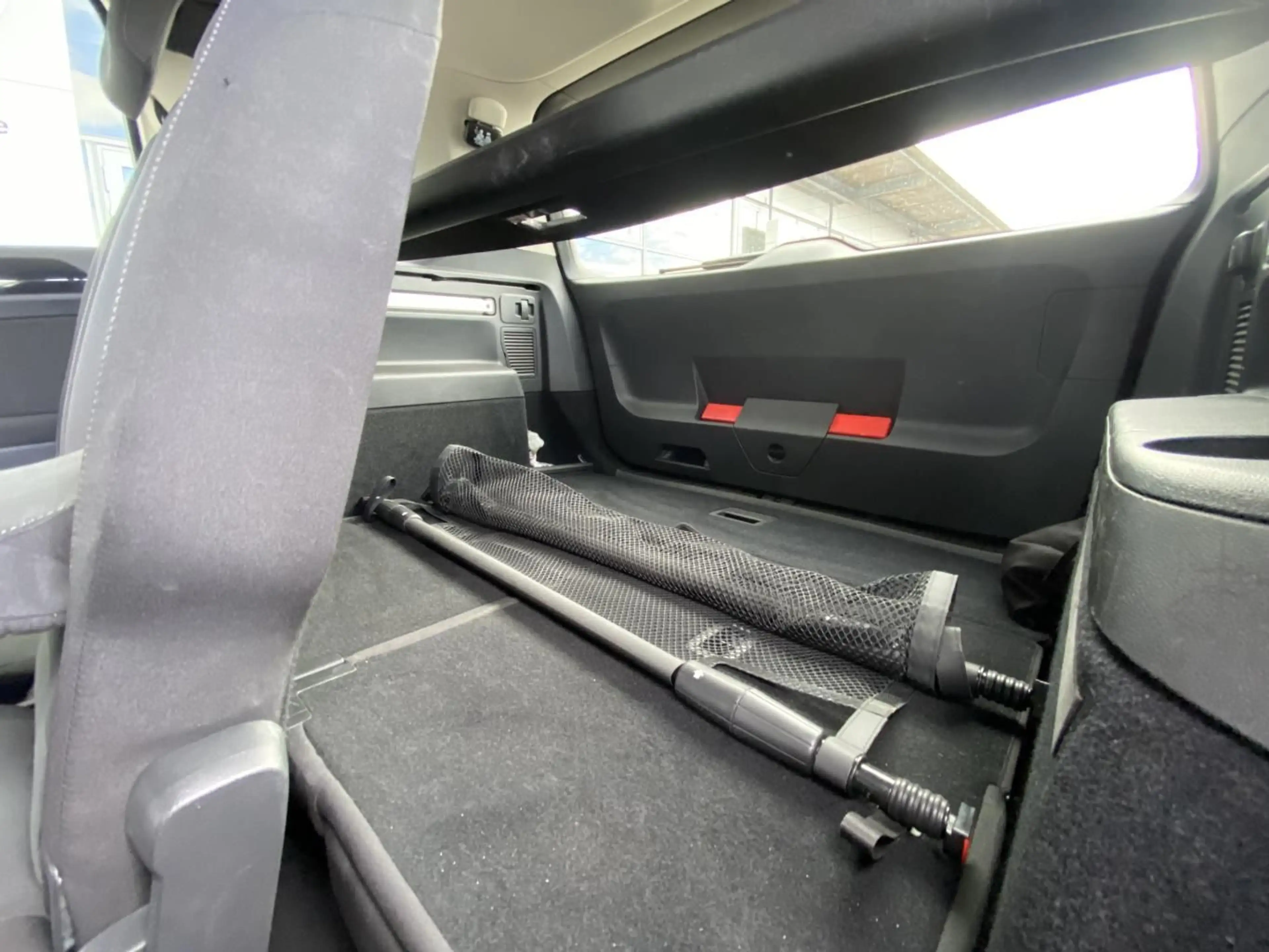 Volkswagen Touran 1.5 TSI HIGHLINE DSG 7-SITZER AHK+ACC+KAM — photo 11
