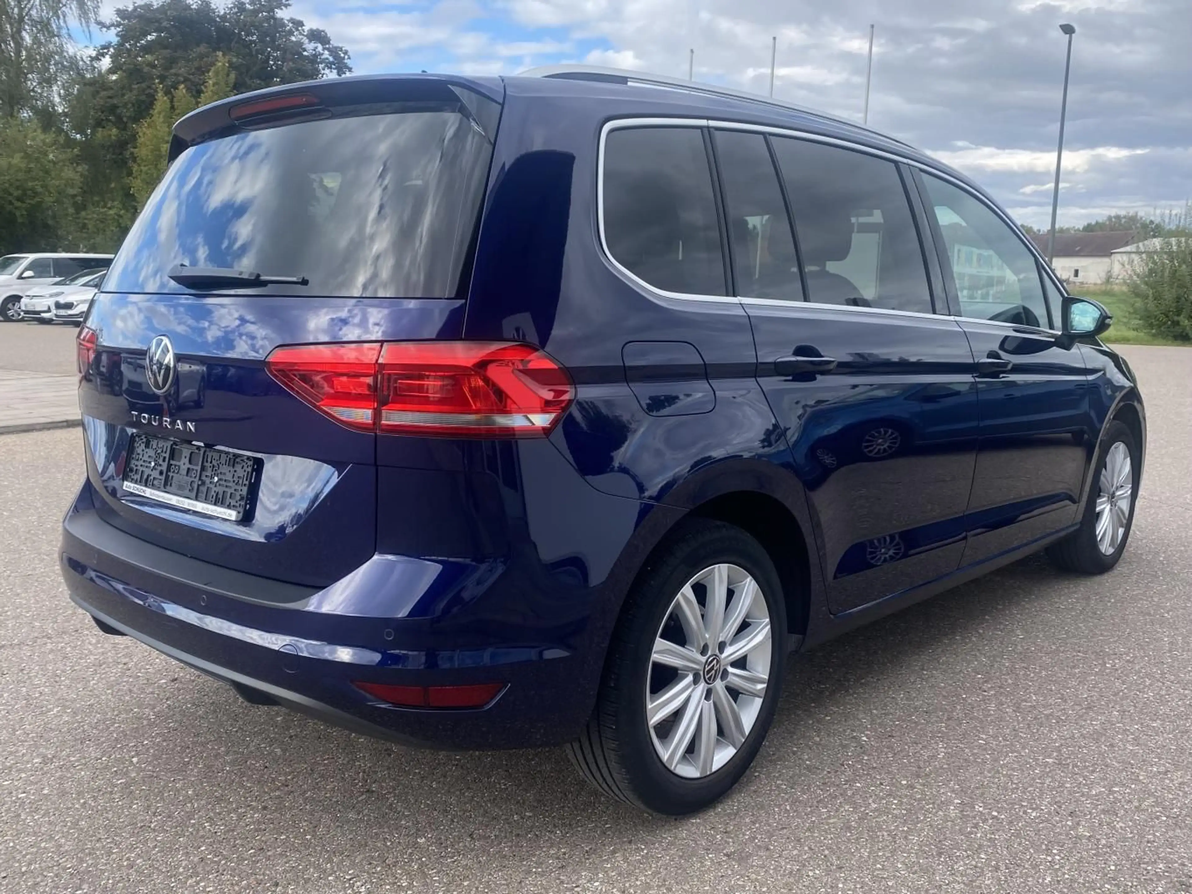 Volkswagen Touran 1.5 TSI HIGHLINE DSG 7-SITZER AHK+ACC+KAM — photo 6