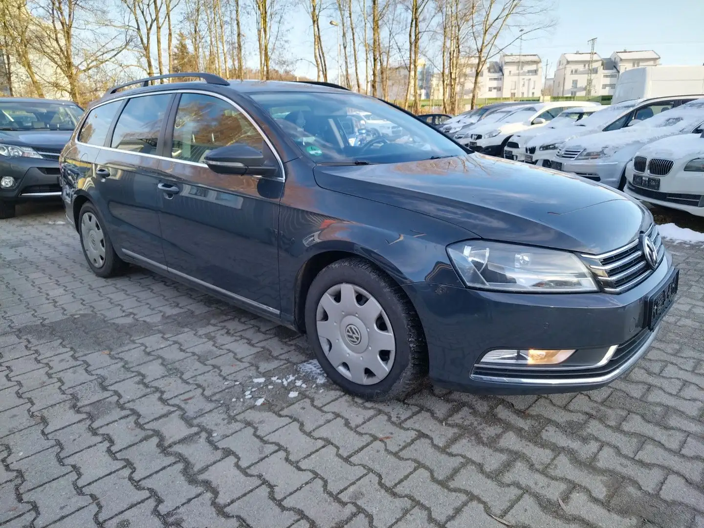 Volkswagen Passat Variant Comfortline+AUTOMATIK+NAVI+SHZ Grau - 2