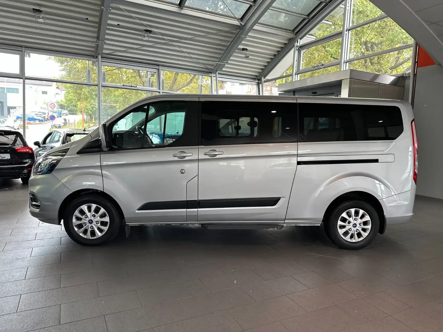 Ford Tourneo Custom Transit/Tourneo Custom Kombi 320 L2 Tourneo Tren - 2