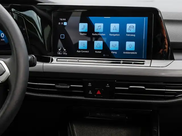 Volkswagen Golf view 13