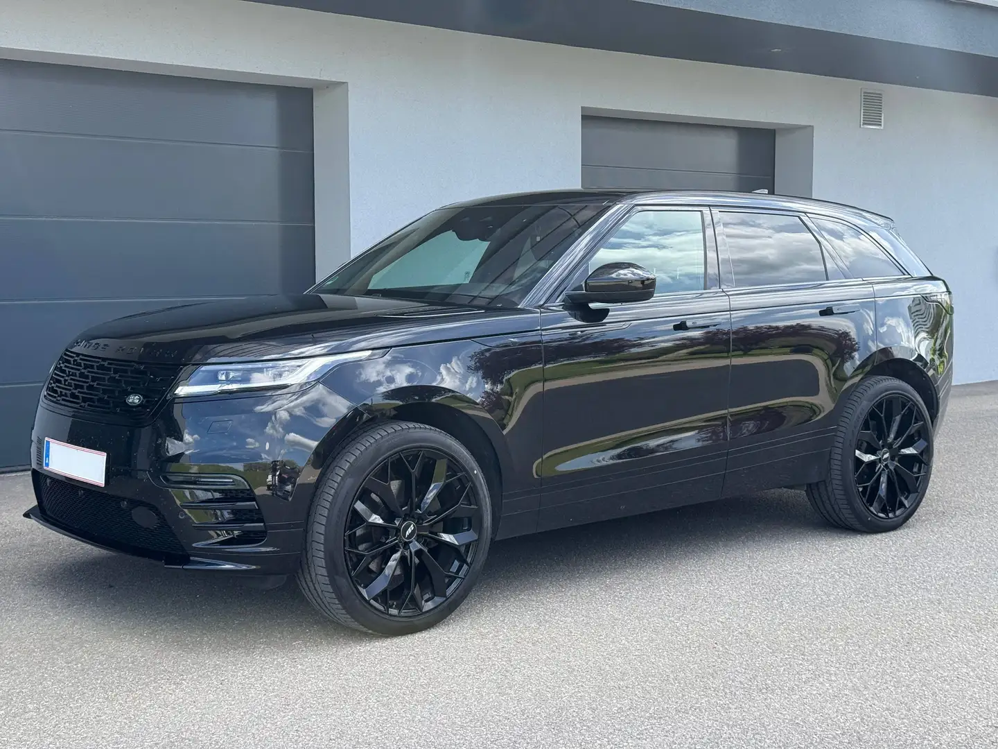 Land Rover Range Rover Velar Range Rover Velar D200 MHEV Allrad Dynamic SE Aut. Dynamic SE Schwarz - 1