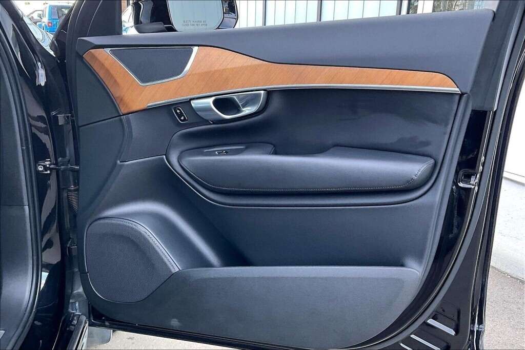 2024 Volvo XC90 B6 Awd thumb 19