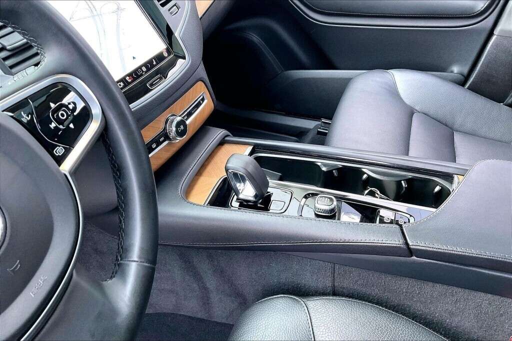 2024 Volvo XC90 B6 Awd thumb 14