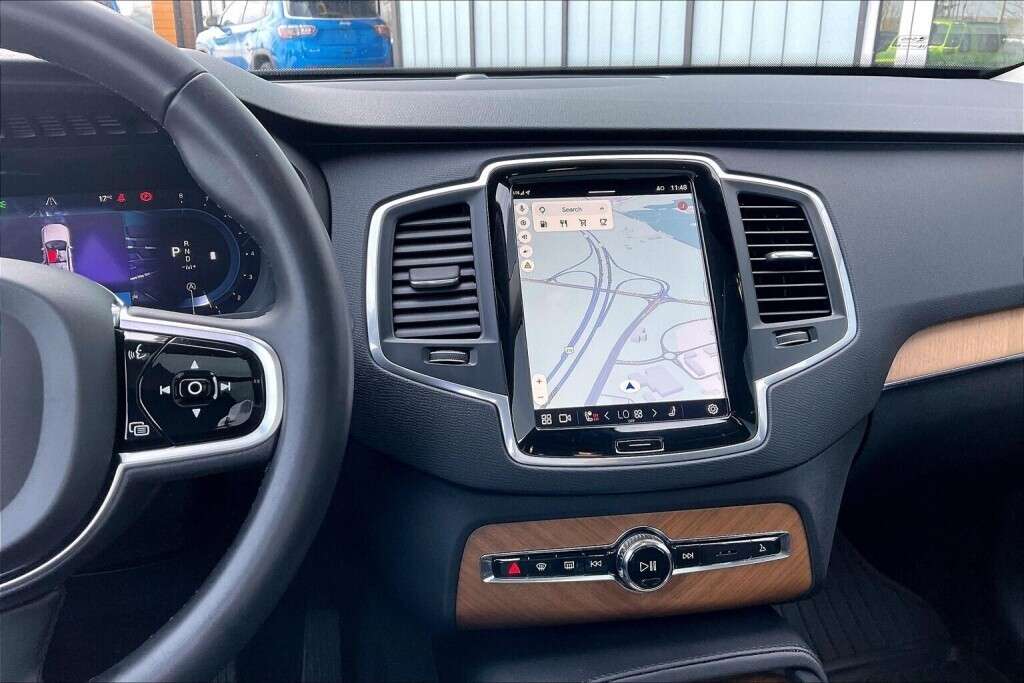 2024 Volvo XC90 B6 Awd thumb 6