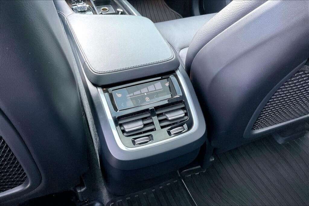 2024 Volvo XC90 B6 Awd thumb 25