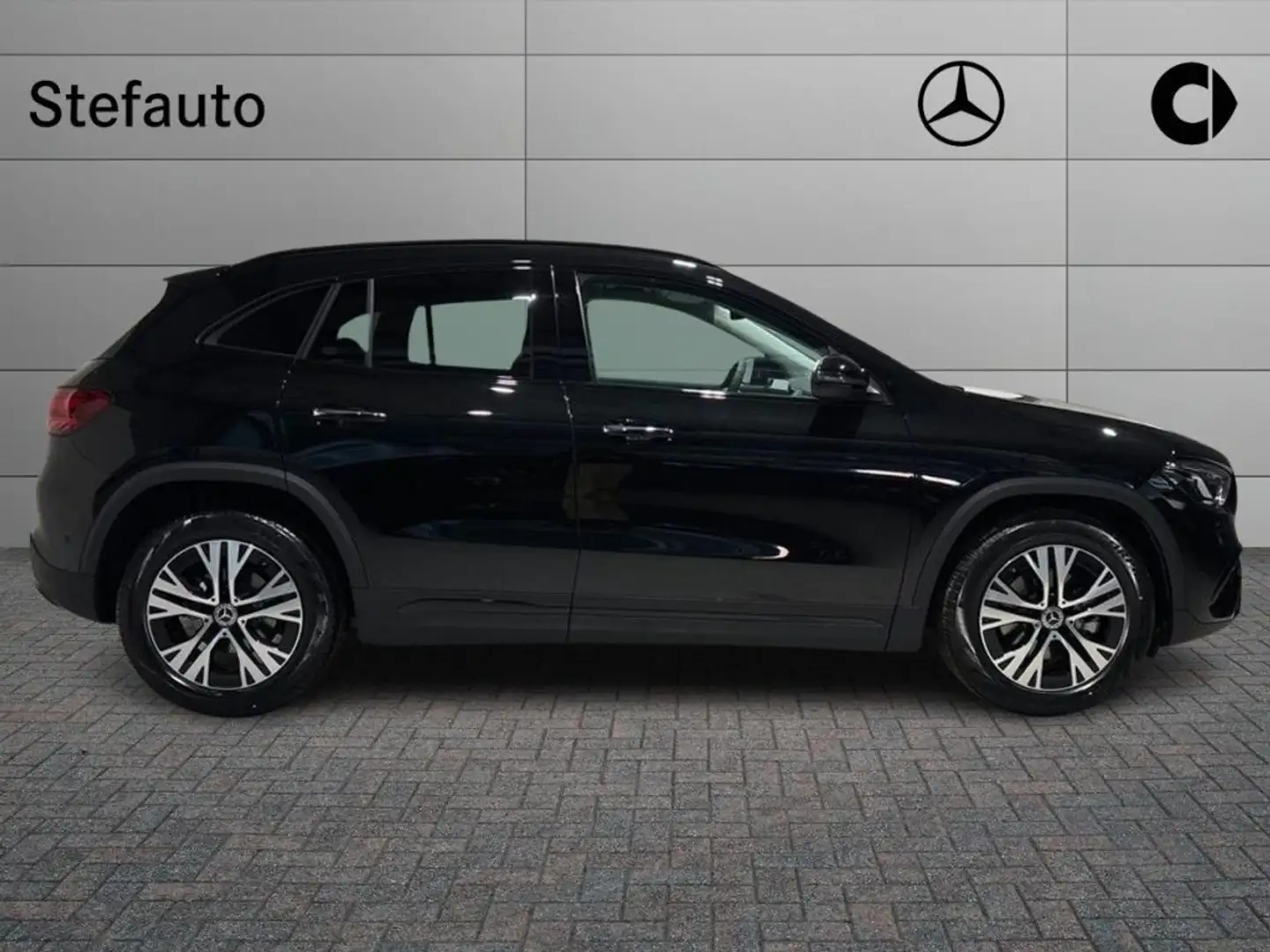 Mercedes-Benz GLA 200 d Automatic Progressive Advanced Plus Nero - 2