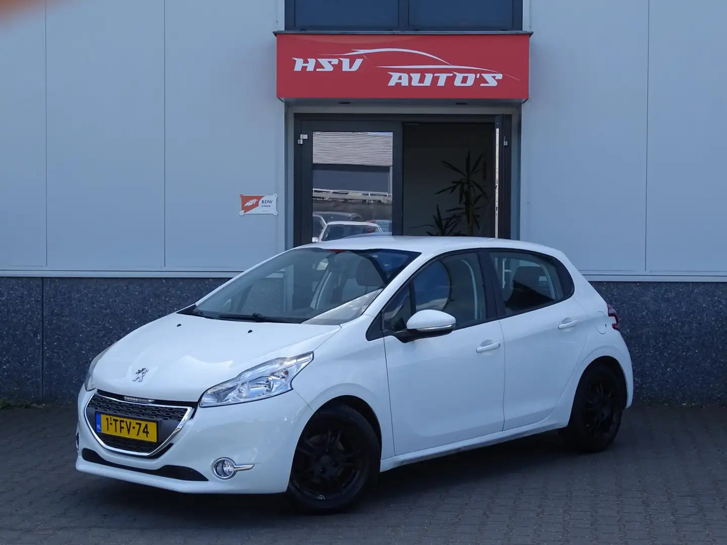 Peugeot 208 1.4 HDi Access airco LM 4-deurs Wit - 1