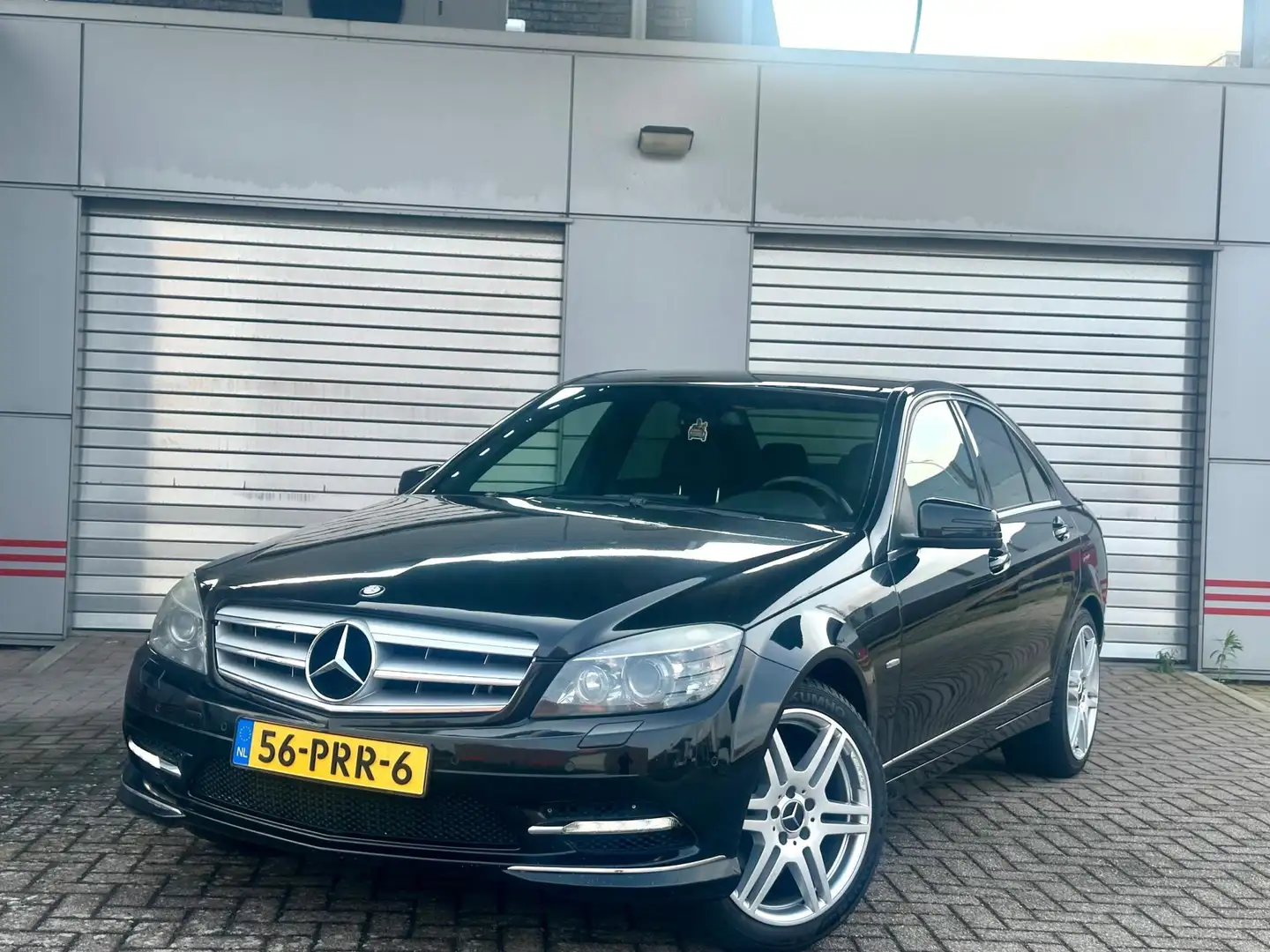 Mercedes-Benz C 250 CGI BlueEFFICIENCY Avantgarde Fekete - 1