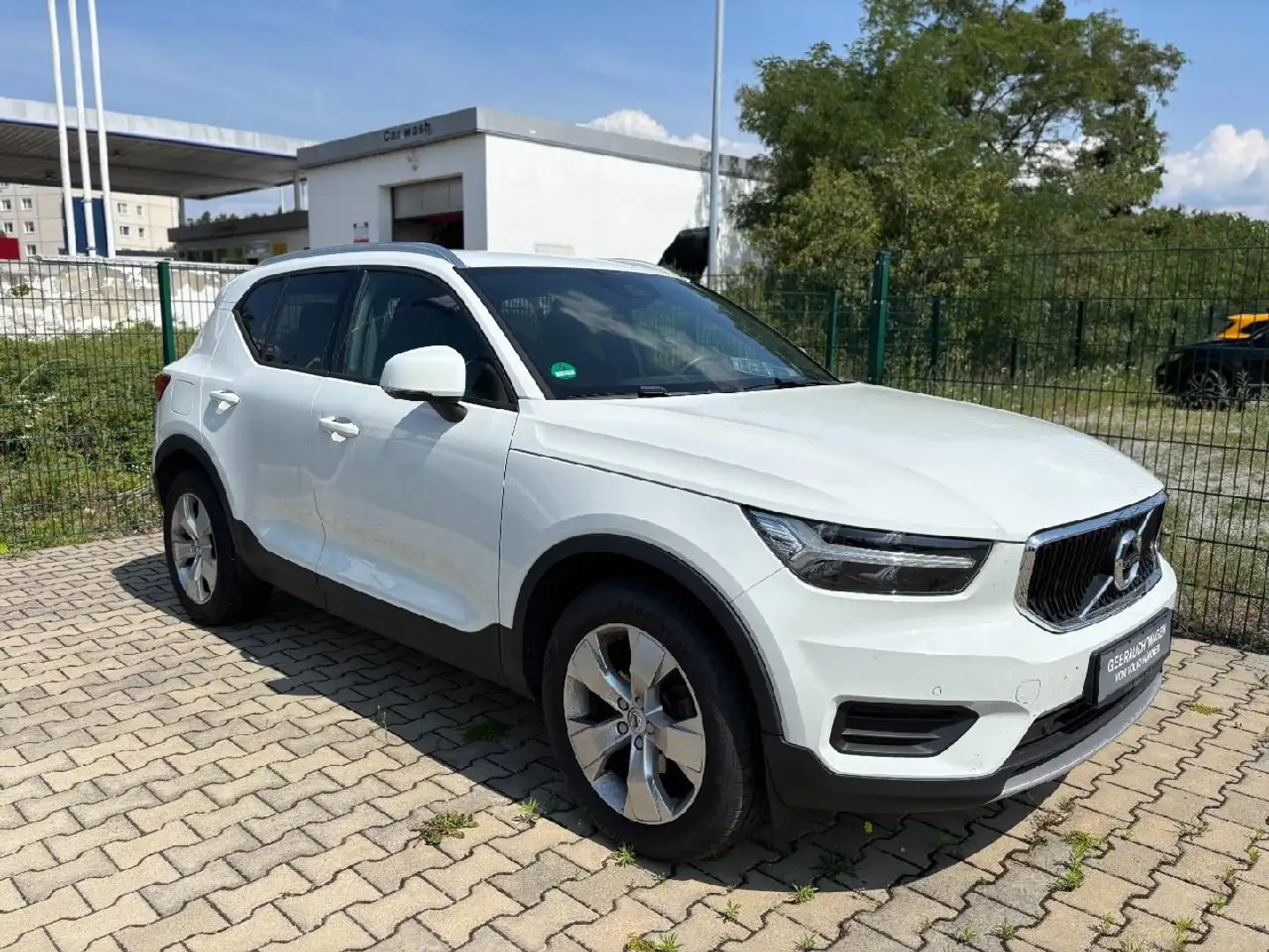 Volvo XC40 Momentum Pro 2WD - 1