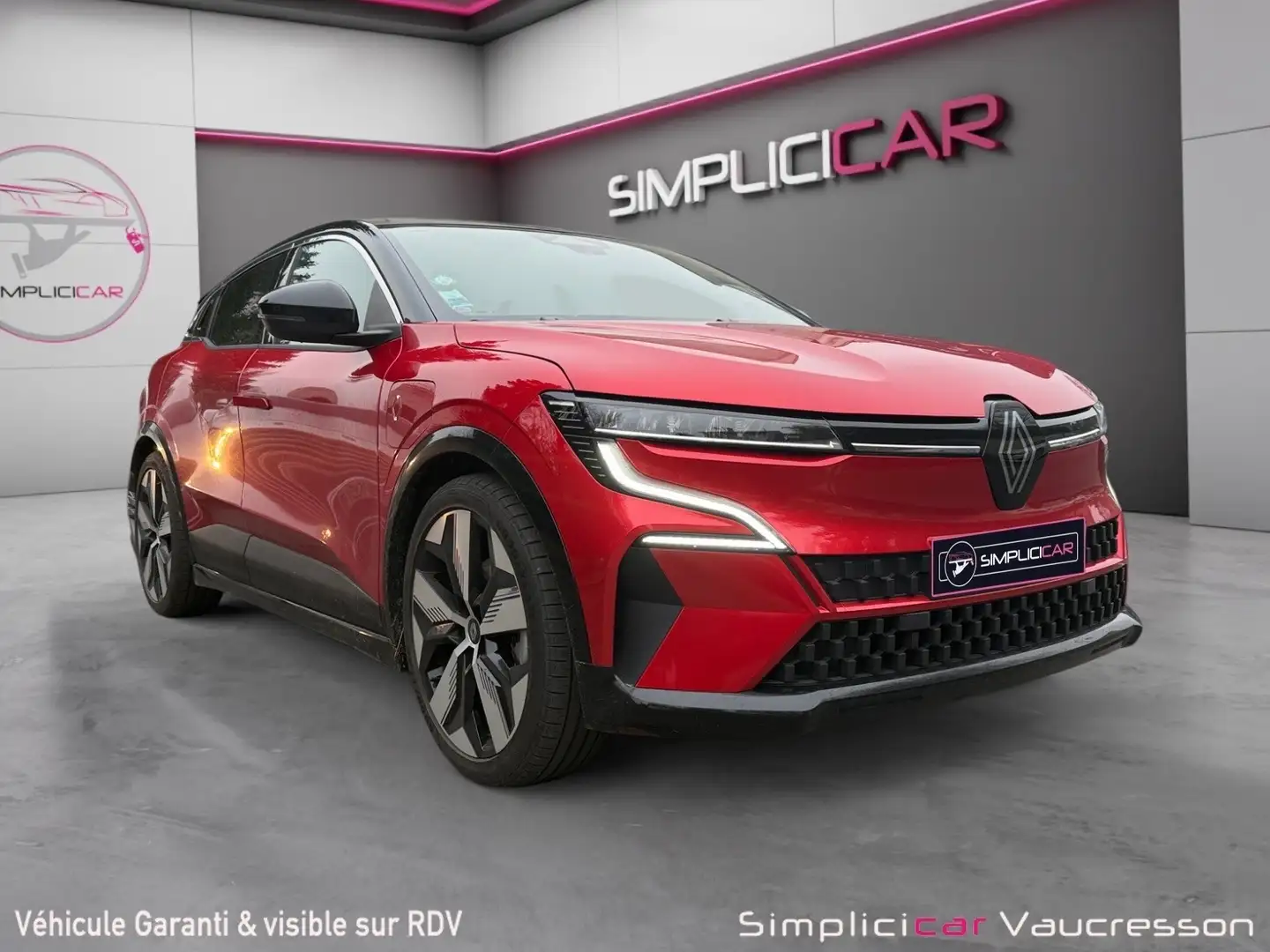 Renault Megane E-Tech TECHNO Rouge - 1