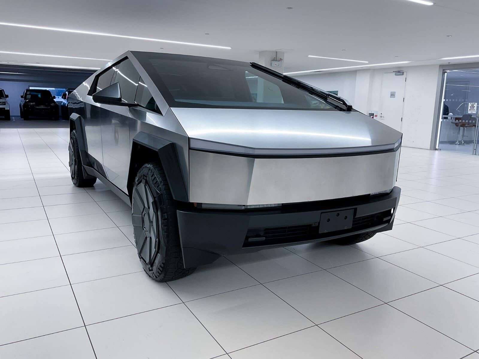 2024 Tesla Cybertruck AWD | Moonroof | Navigation | Bluetooth | Heated S — photo 1