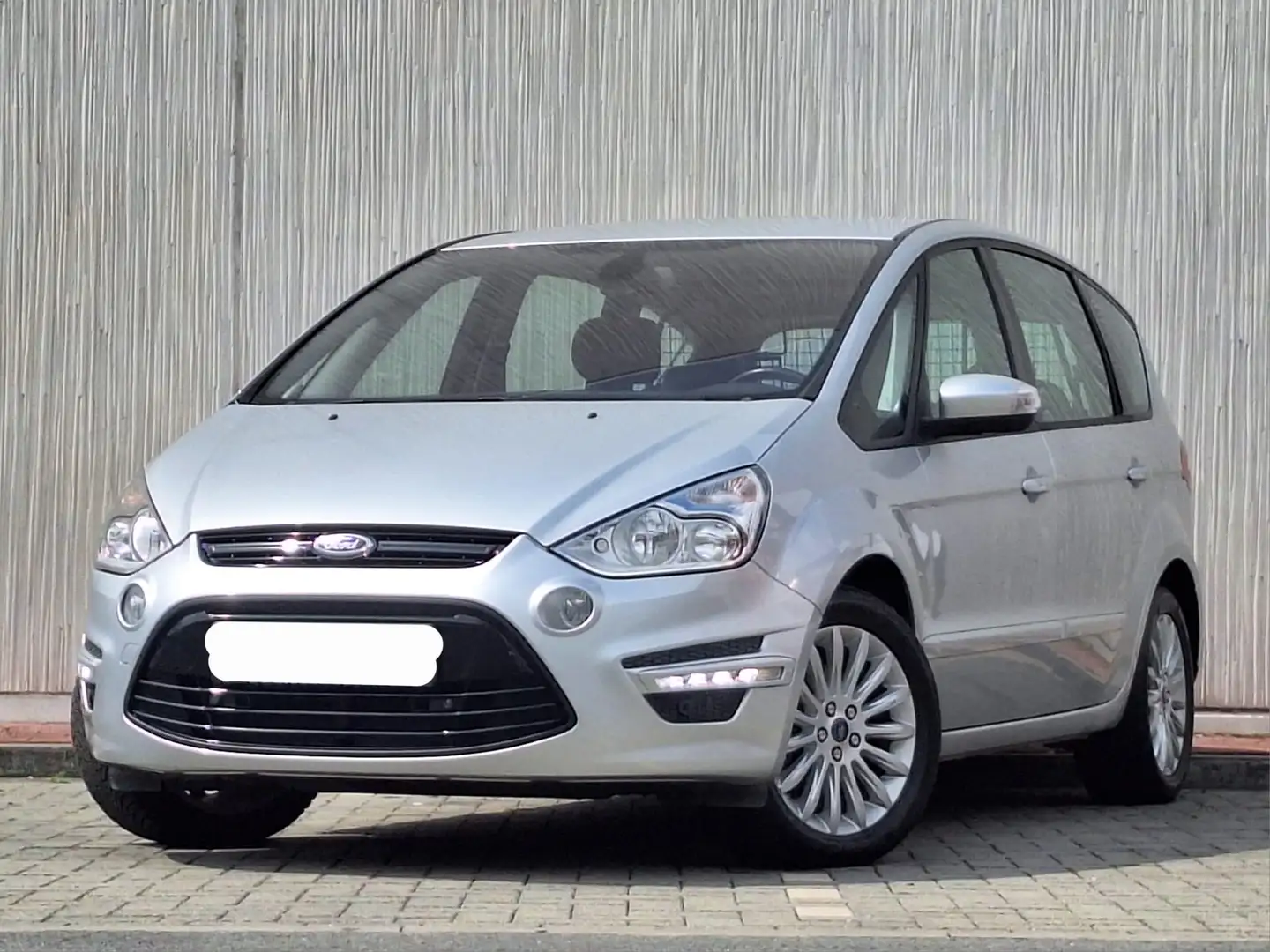 Ford S-Max 1.6 TDCi/ 5 PLACES /120 000 km / LED/Euro 5B/2015 - 2