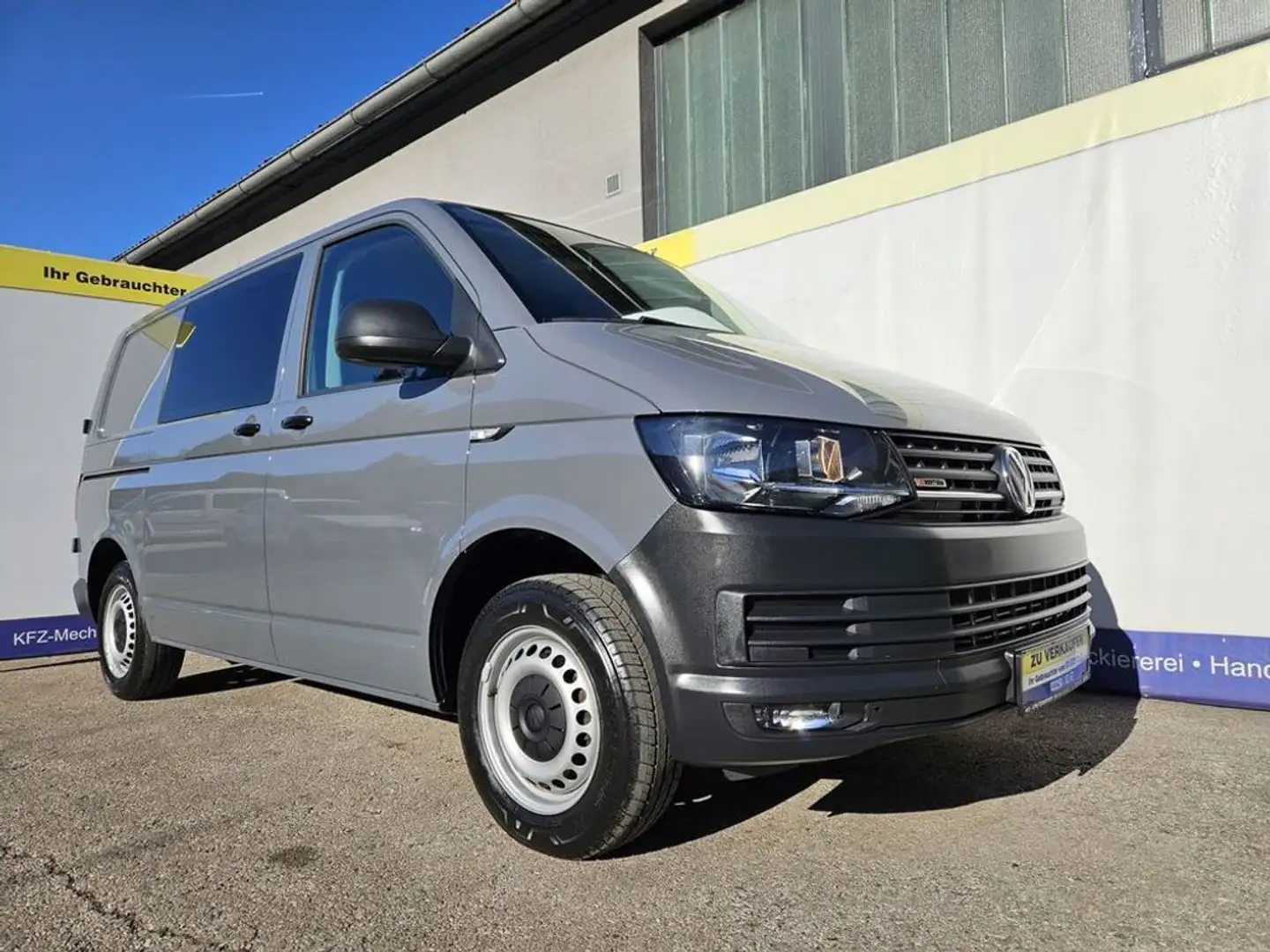 Volkswagen T6 Transporter Doka Kasten KR 4Motion 6 Sitze Grau - 2