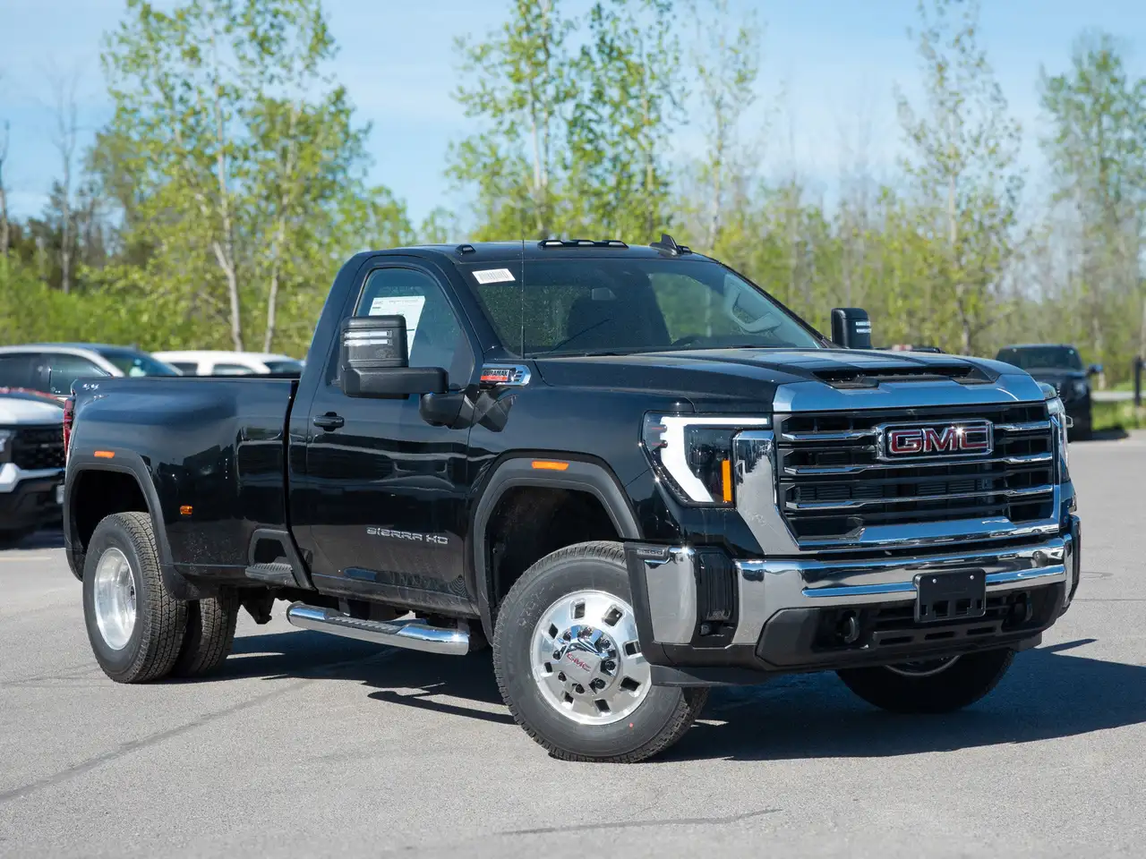 GMC Sierra 3500HD снимка GMC Sierra 3500HD