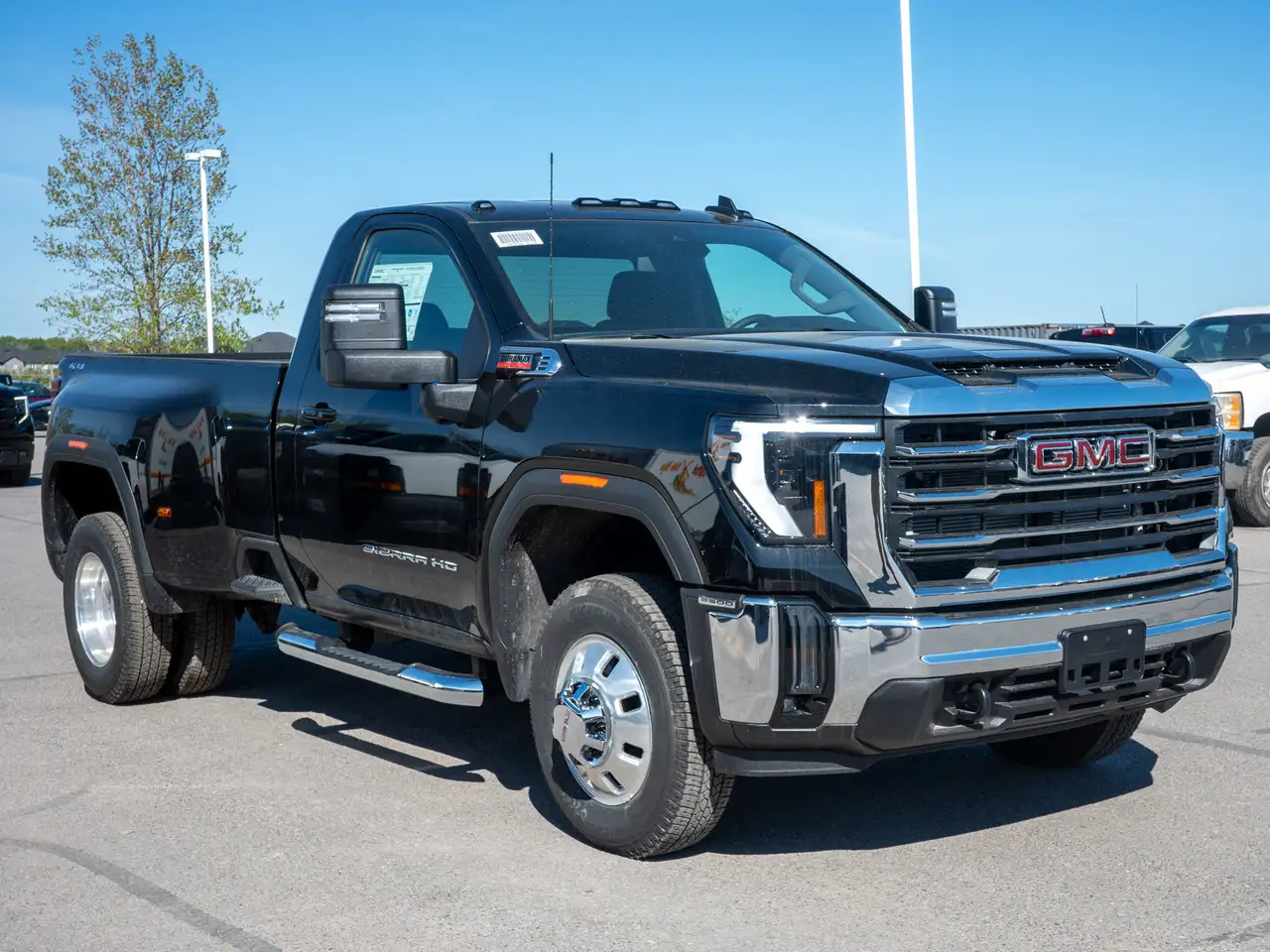 GMC Sierra 3500HD снимка GMC Sierra 3500HD