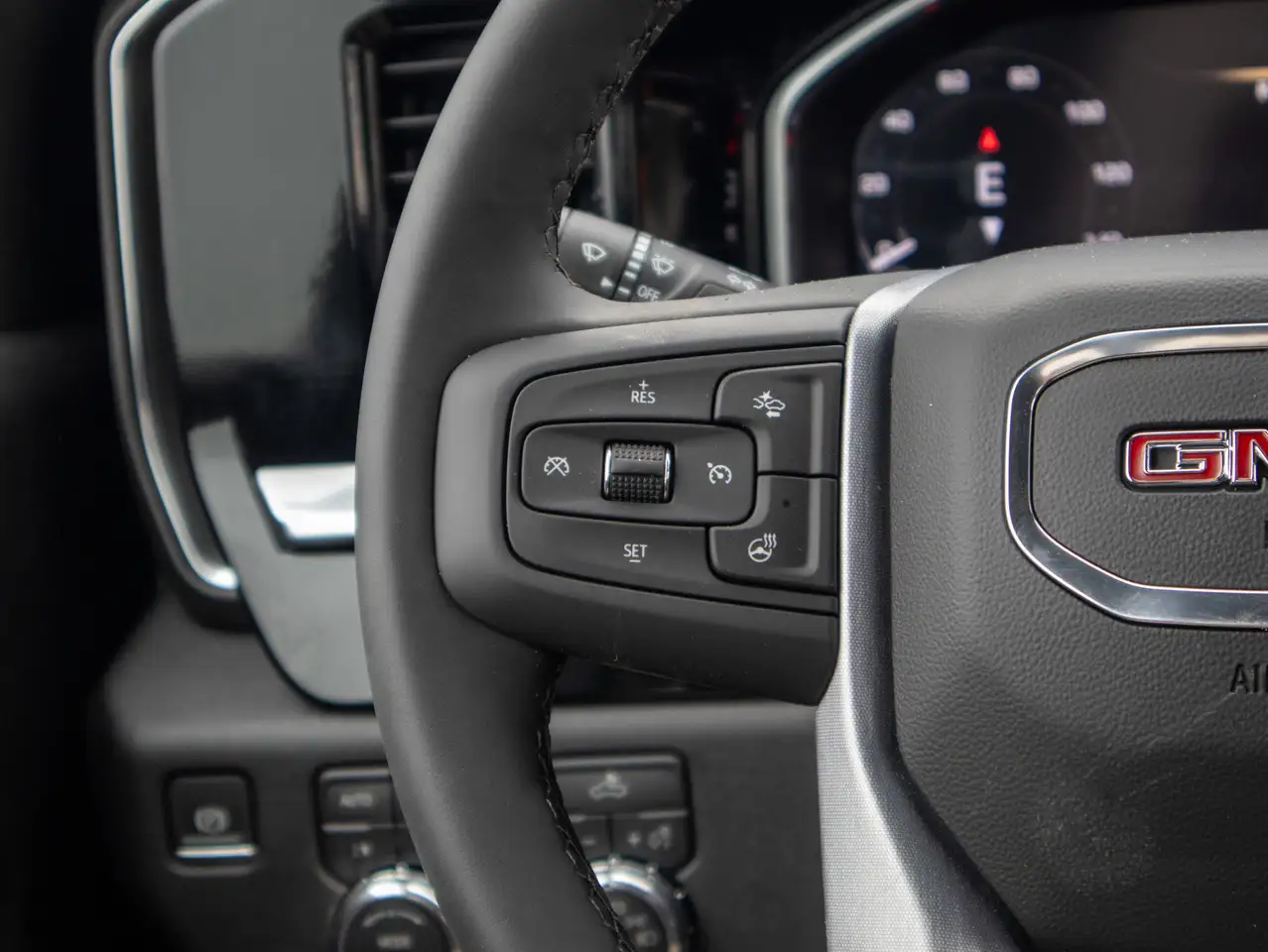 GMC Sierra 3500HD снимка GMC Sierra 3500HD