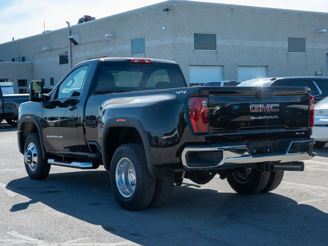 GMC Sierra 3500HD снимка GMC Sierra 3500HD