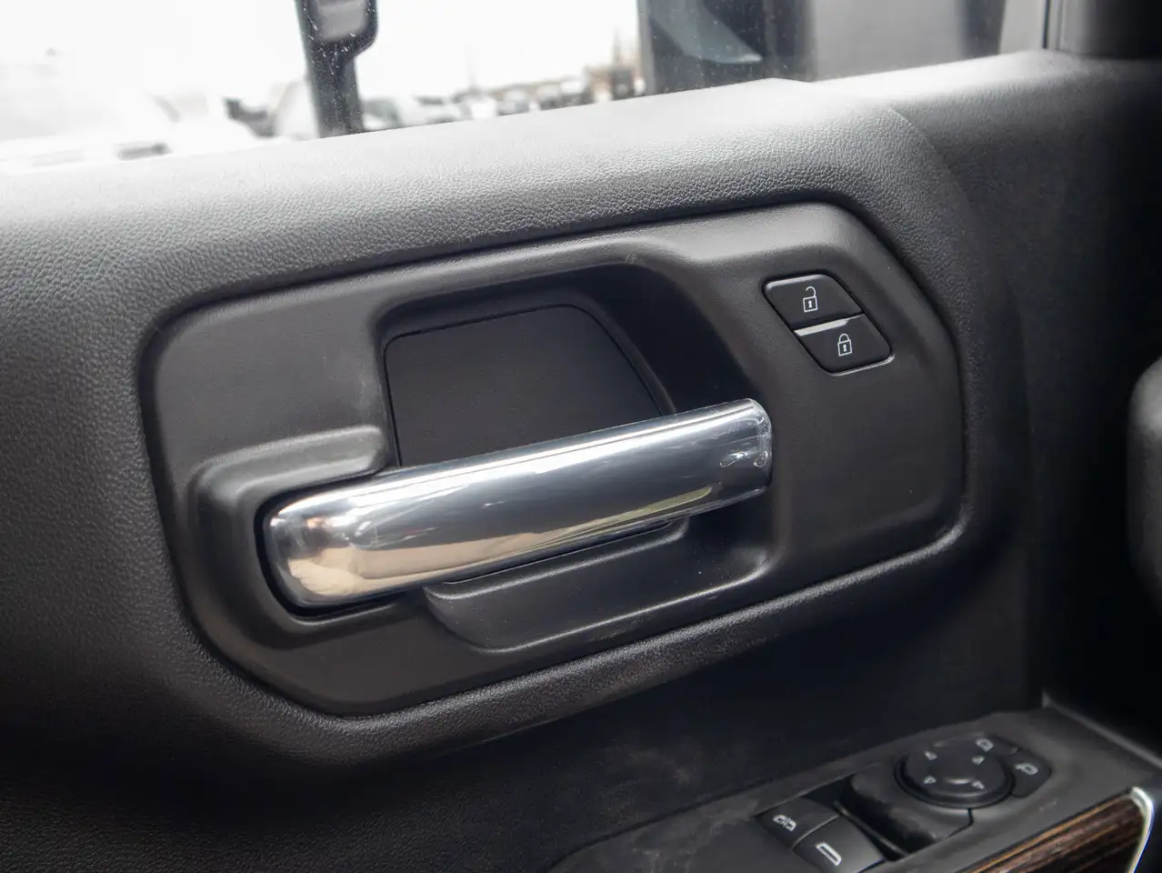 GMC Sierra 3500HD снимка GMC Sierra 3500HD