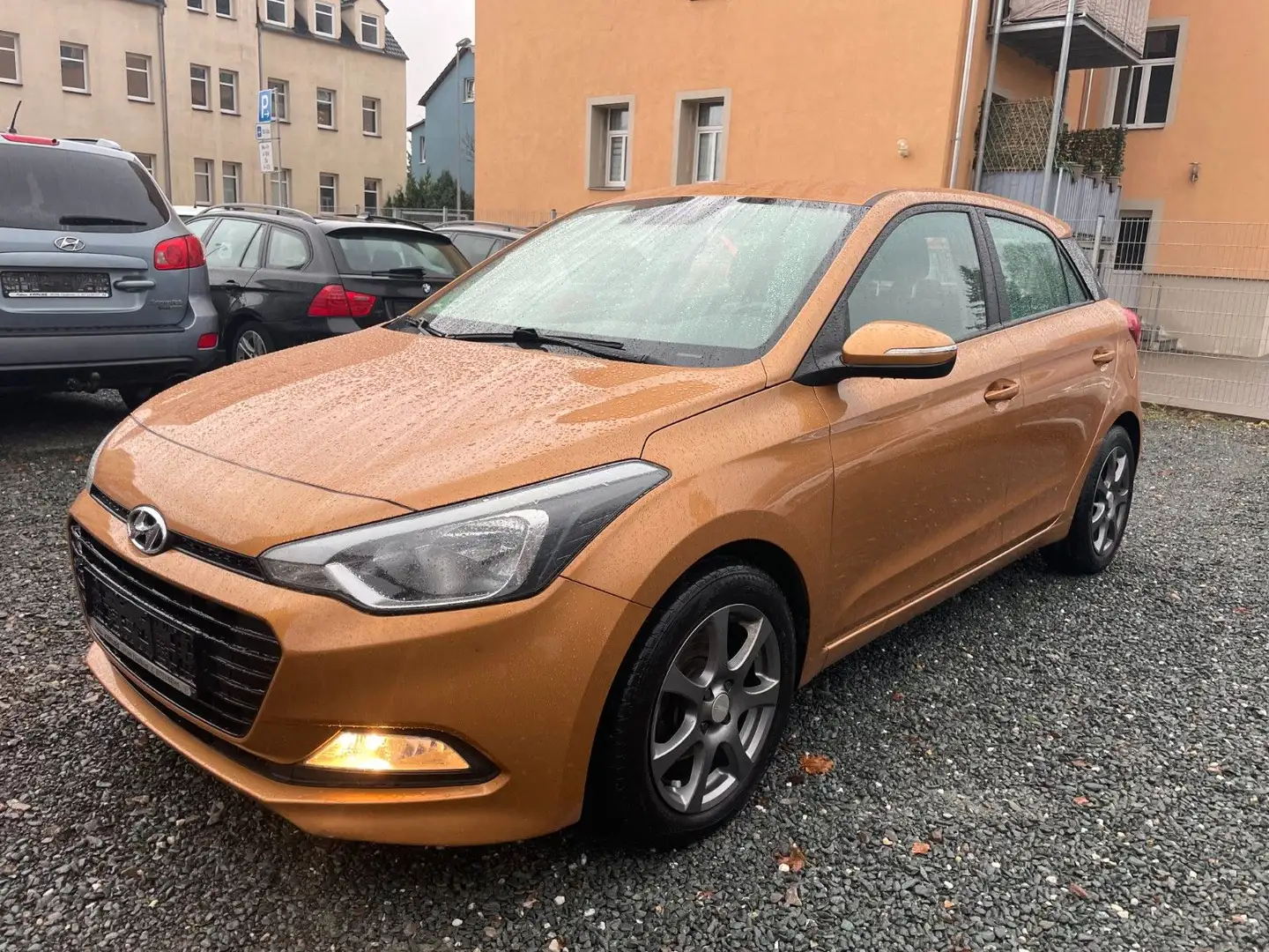 Hyundai i20 YES! Orange - 1