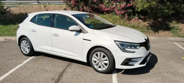 Renault Mégane 2023, foto 23