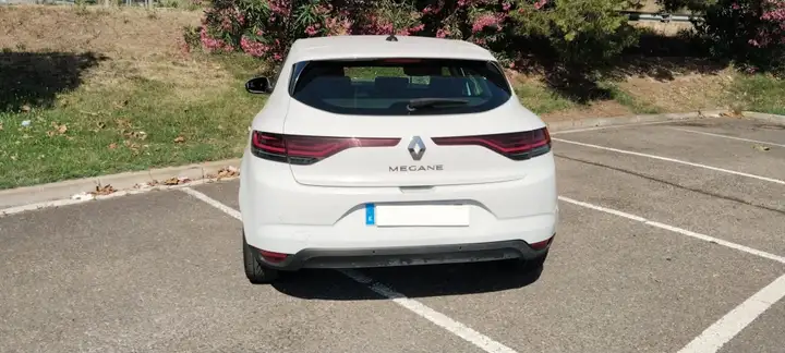 Renault Mégane 2023, foto 22