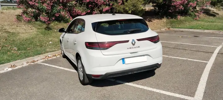 Renault Mégane 2023, foto 28