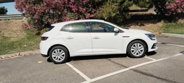 Renault Mégane 2023, foto 24