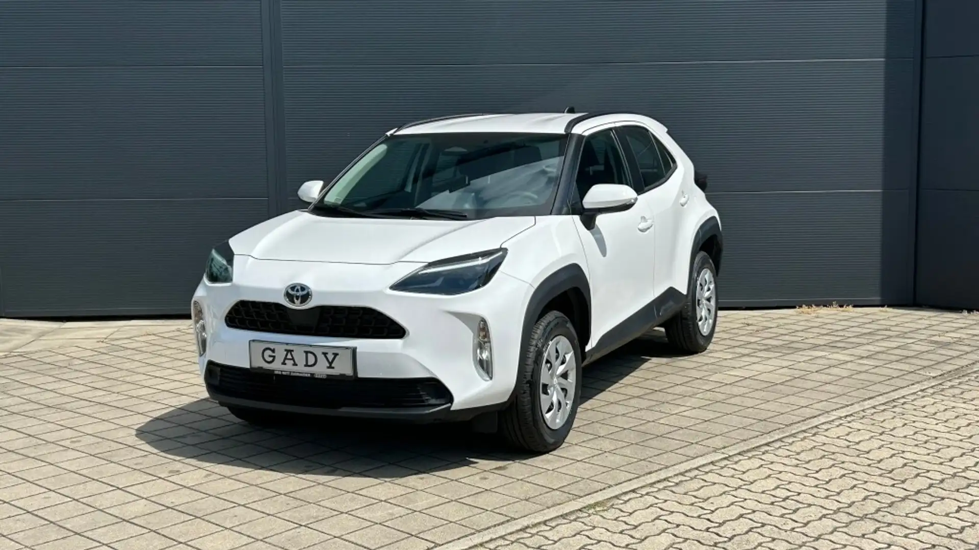 Toyota Yaris Cross 1,5 VVT-i Hybrid City Aut. Weiß - 2