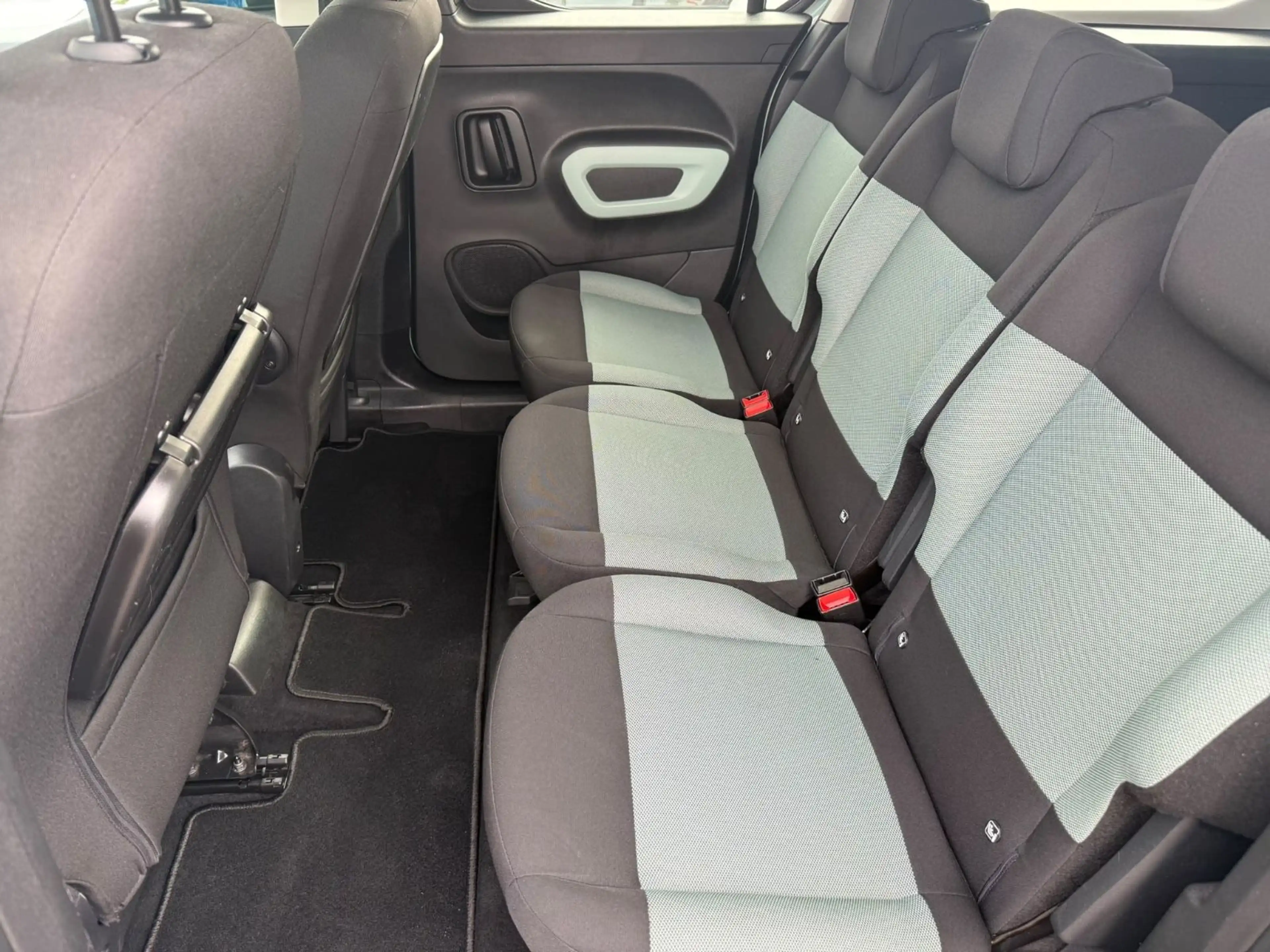 Citroen Berlingo Shine XL |7 Sitzer| — photo 8