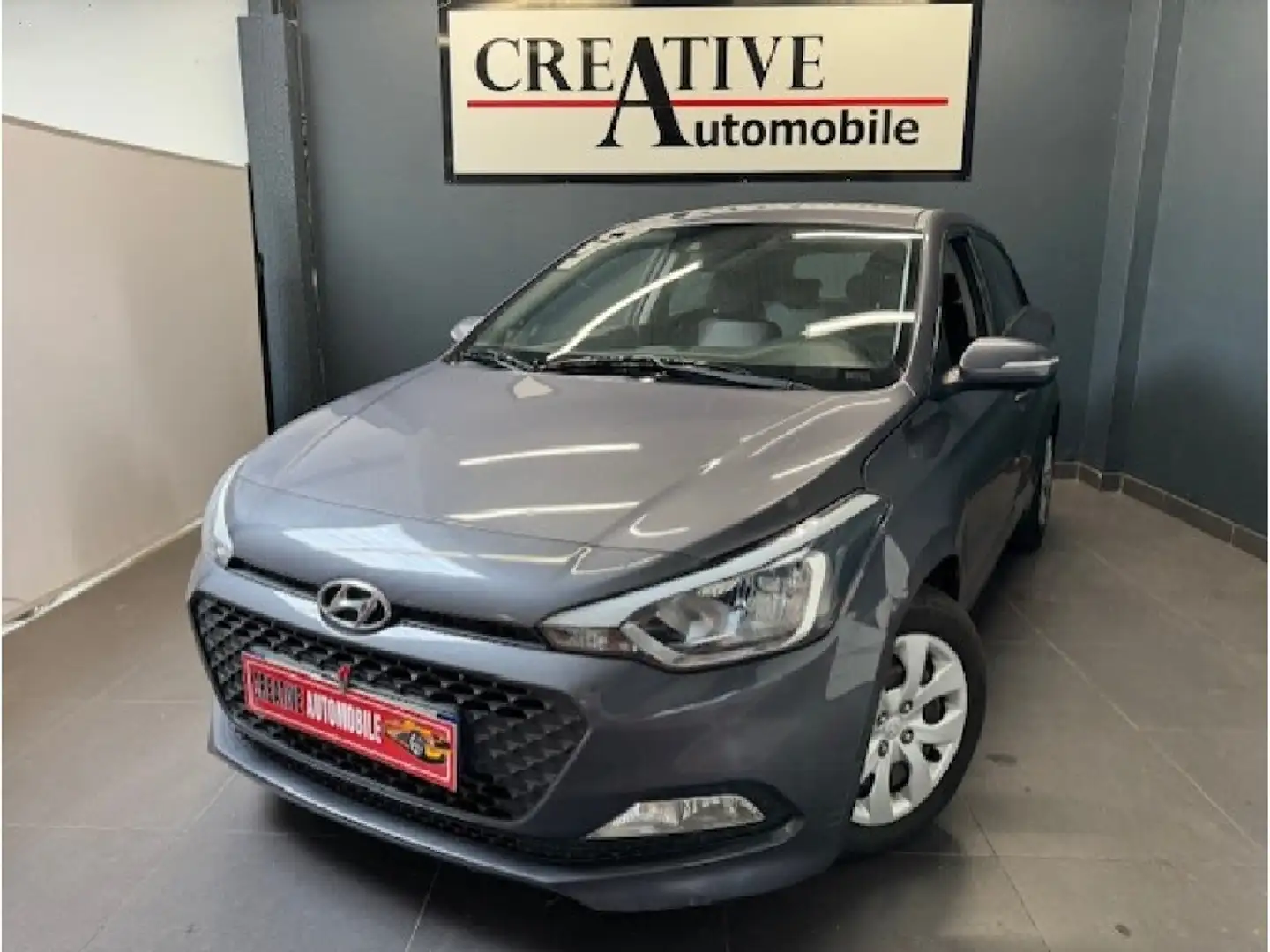 Hyundai i20 1.1 CRDi 75 Intuitive 1ERE MAIN - 1