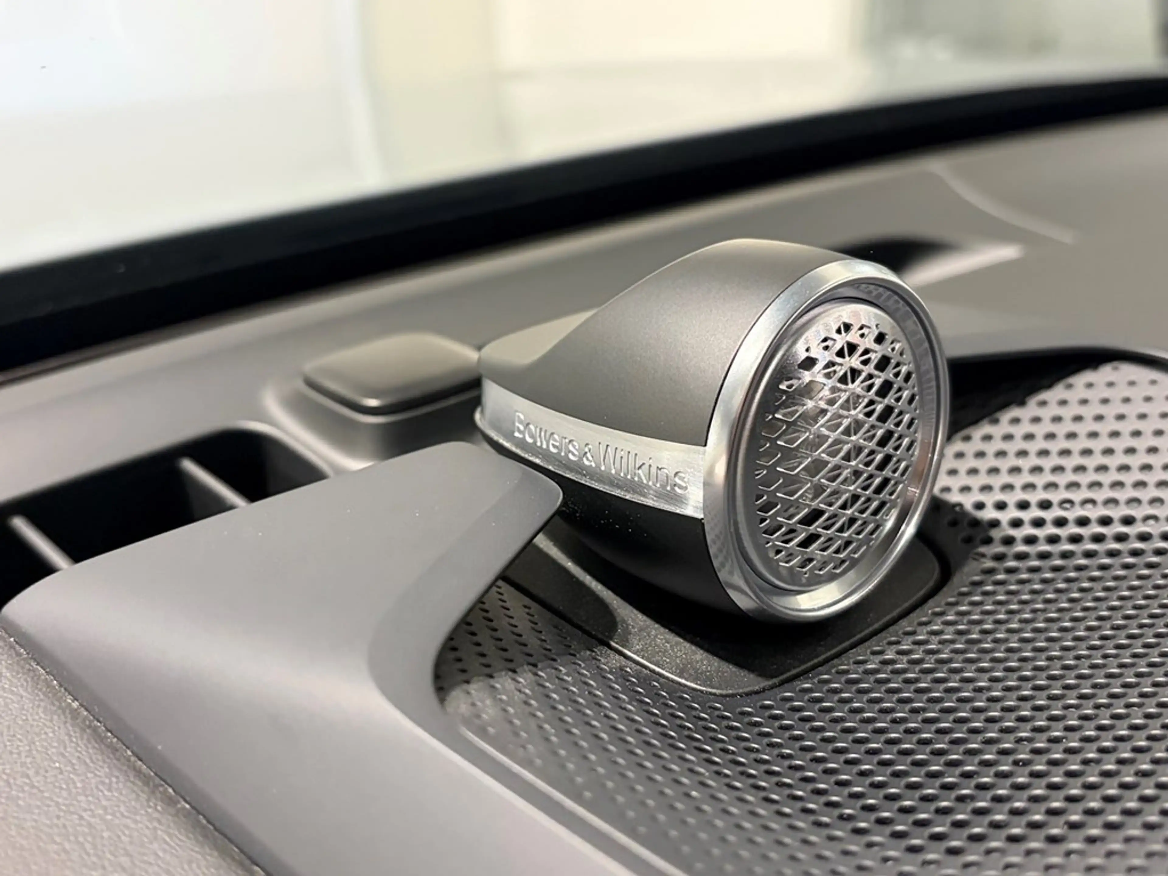Volvo EX90 Ultra Twin Motor + LUCHTVERING/B&W — photo 10