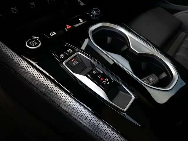 Audi A6 C9 Avant S-LINE 2,0 TDI S-tr. *SKY / MATRIX LED / 20 ZOLL / ACC / NAVI / AHV & 360° KAMERA / VOLLLEDER / 4-ZONEN-KLIMA* Ansicht 7