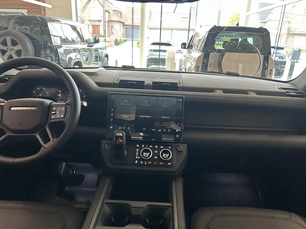 Land Rover Defender 110 SE Dyn Ed Lichte vracht — foto 4