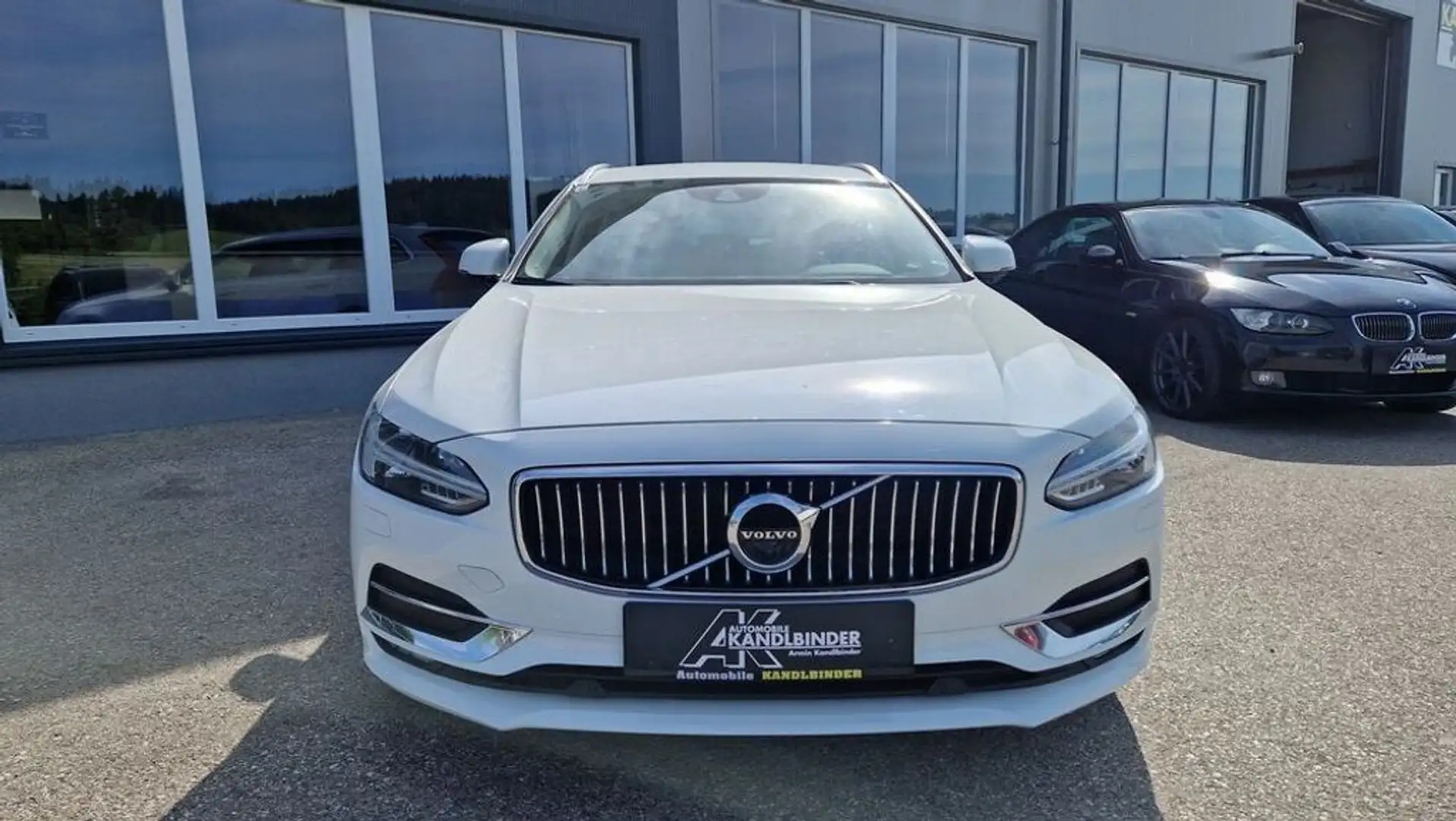 Volvo V90 D5 AWD Inscription Geartronic ''1.Besitz'' Weiß - 2