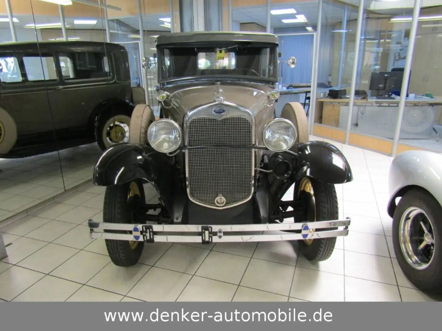 Ford M odel A Tudor Sedan 1930 H Kennzeichen Brun - 2