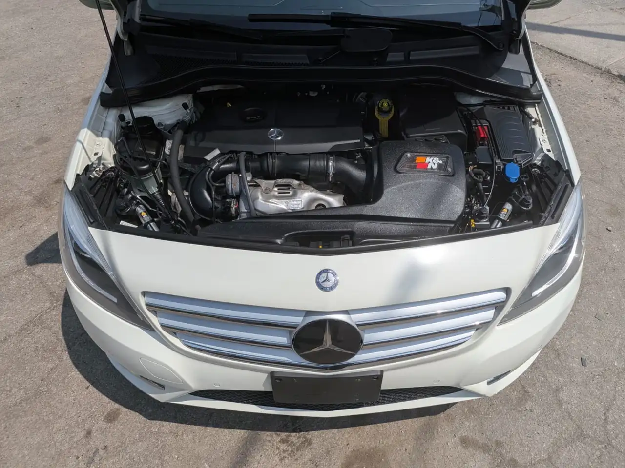Mercedes-Benz B-Class снимка Mercedes-Benz B-Class