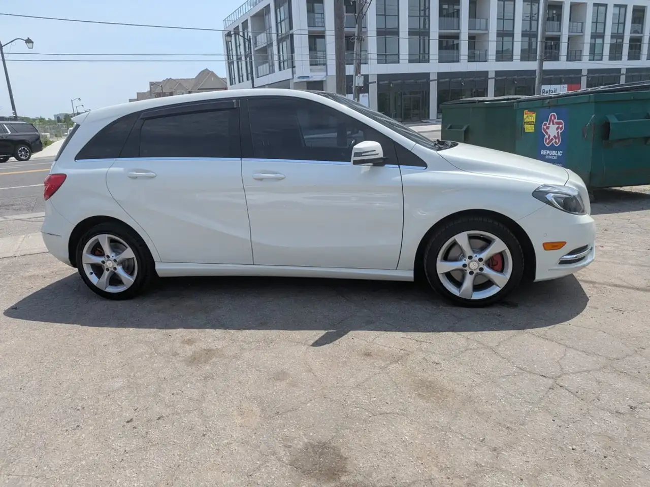 Mercedes-Benz B-Class снимка Mercedes-Benz B-Class