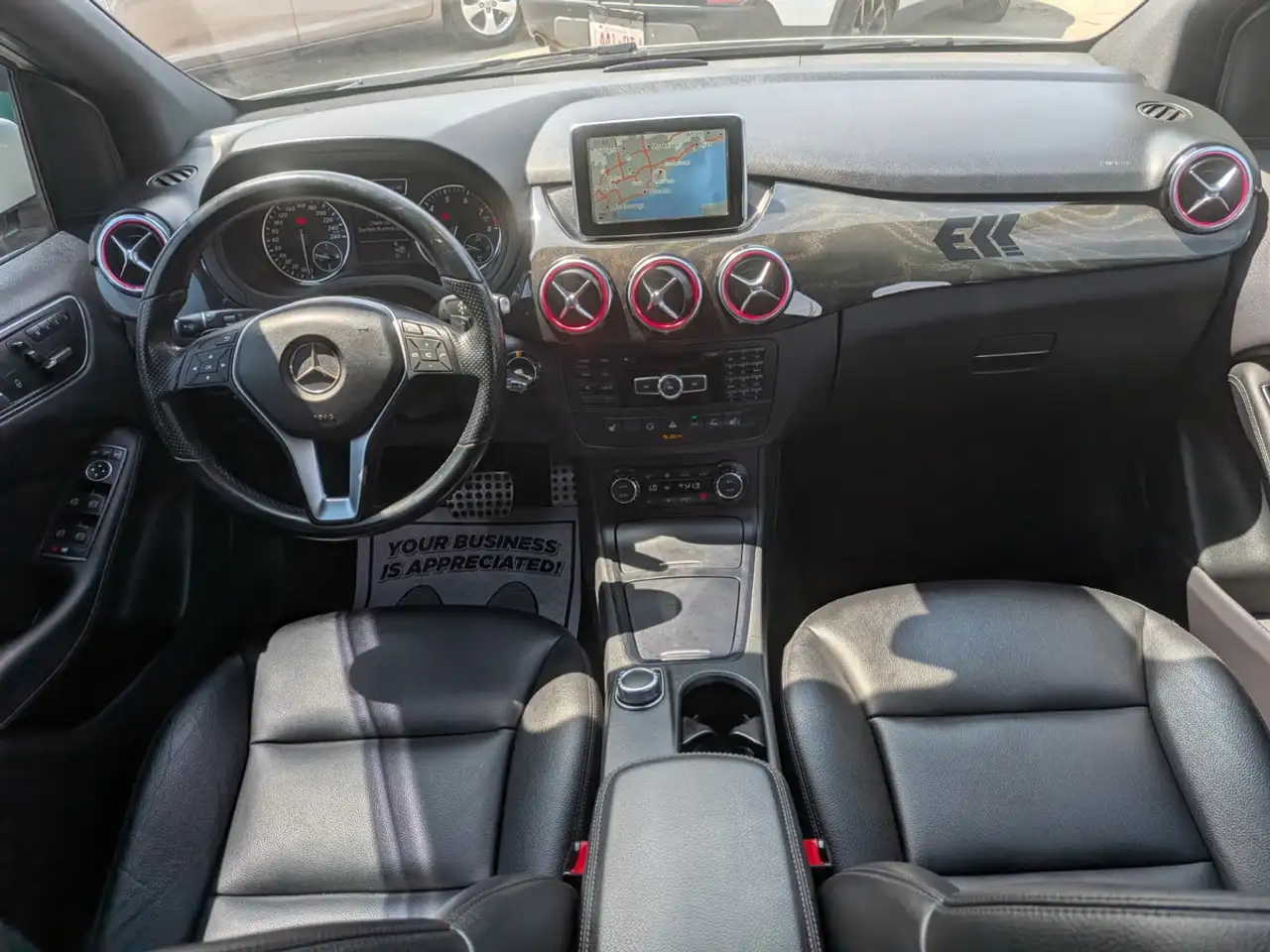 Mercedes-Benz B-Class снимка Mercedes-Benz B-Class