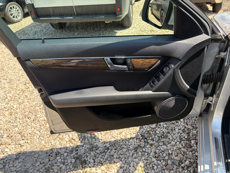 Mercedes-Benz C 200 Kompressor Elegance | Automatik | Sitzheizung | Tempomat | TÜV & Service neu — photo 12