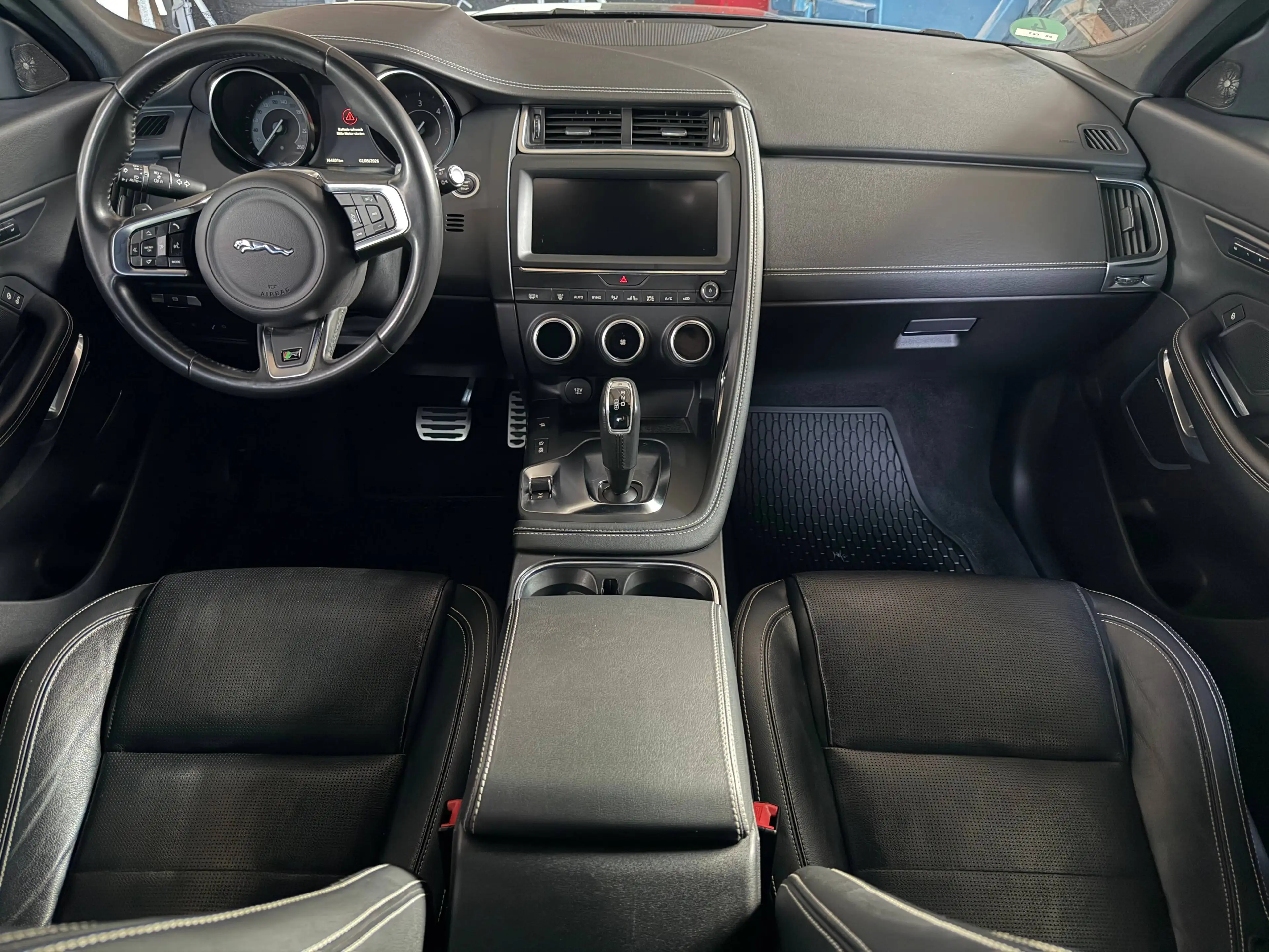 Jaguar E-Pace R-Dynamic SE AWD *NAVI*SITZHEIZUNG*LED*KAMERA*TOP* — photo 13