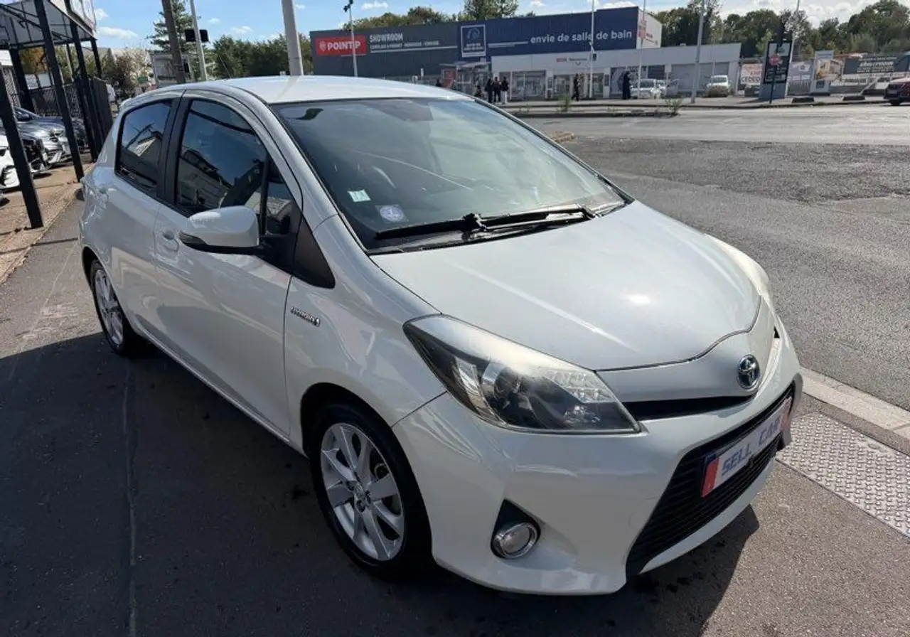 Toyota Yaris Yaris — photo 2