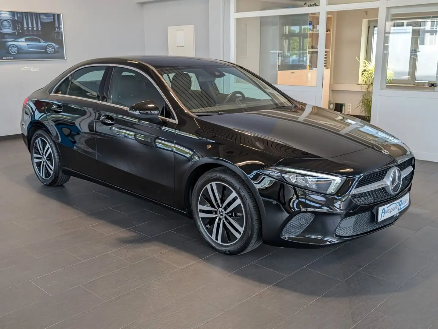 Mercedes-Benz A 220 A220d Limousine Progressive*Aut.*LED*KAM*Sitzhzg Noir - 1