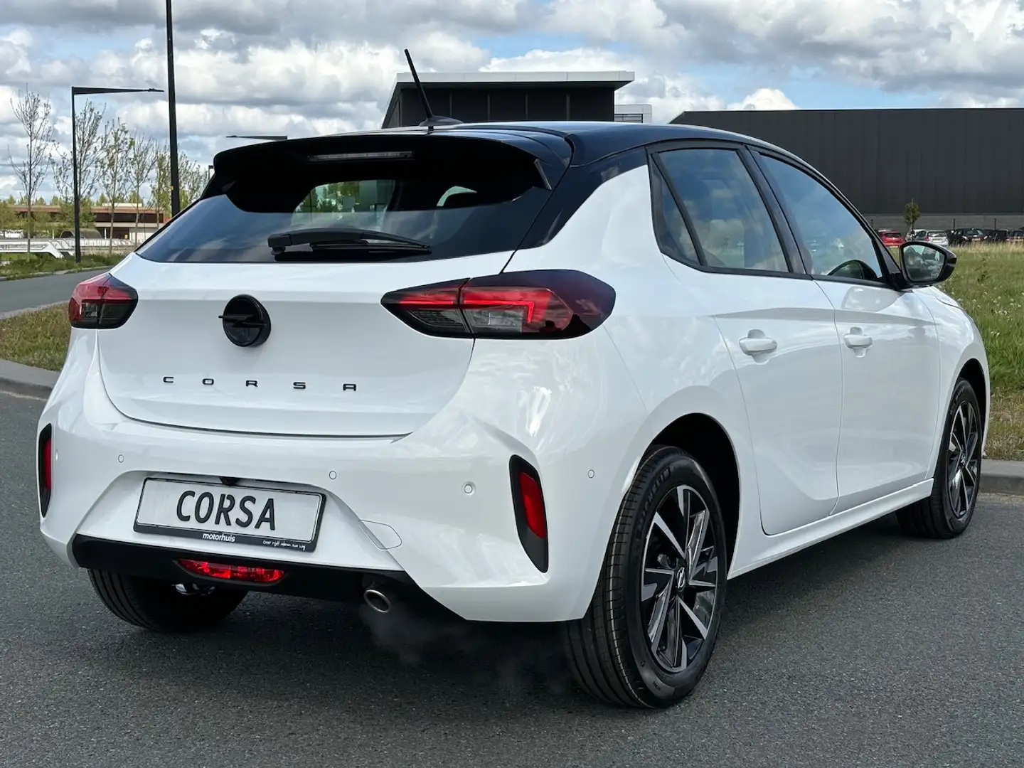 Opel Corsa | GS | 100 PK | CARPLAY/ANDROID | CAMERA | CLIMA | Blanc - 2