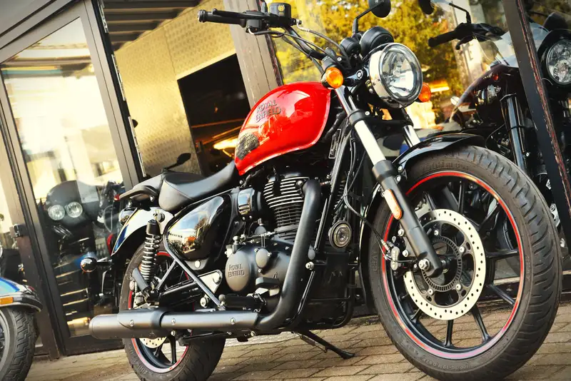 Royal Enfield Meteor 350 - foto 5