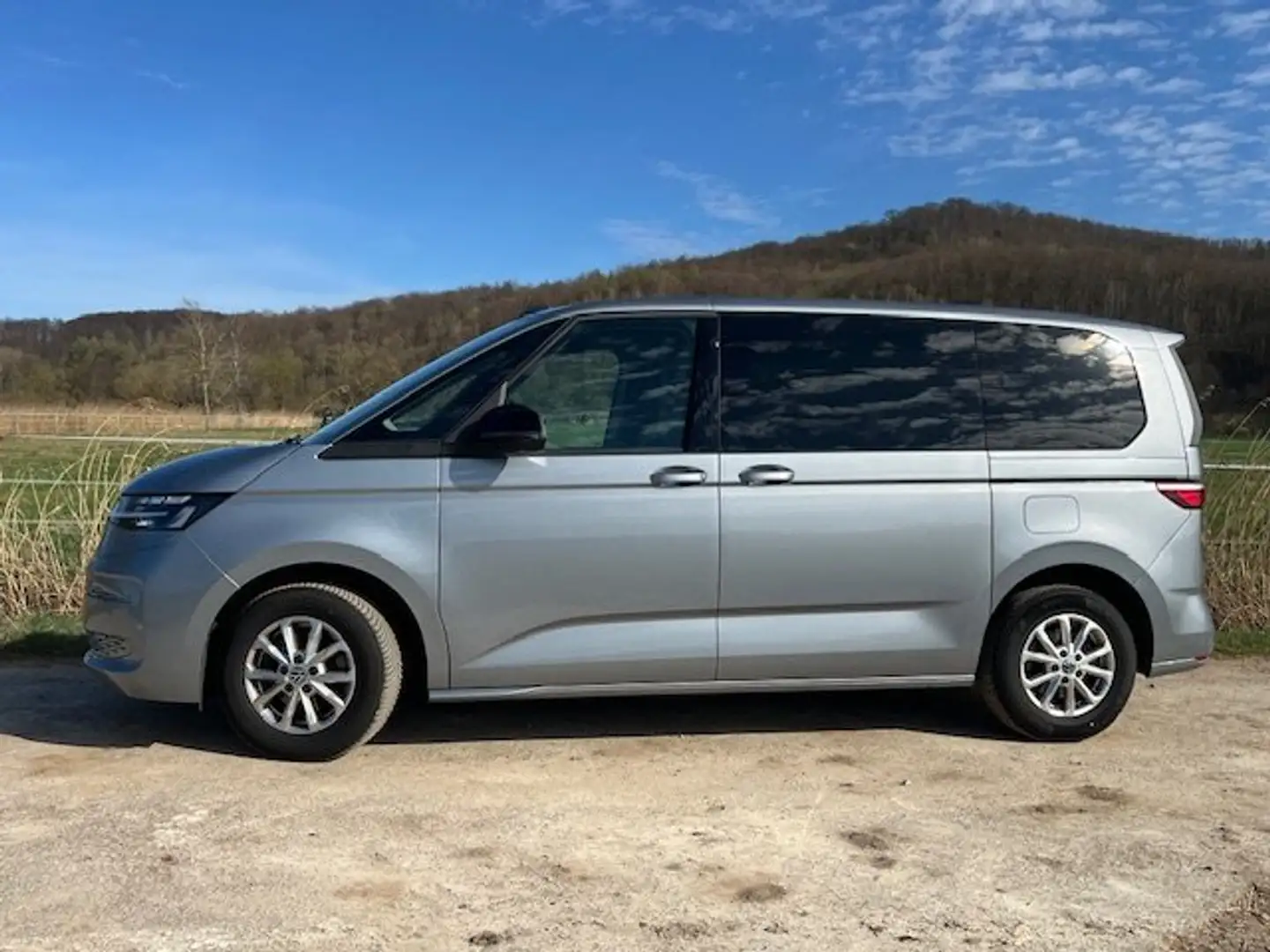 Volkswagen T7 Multivan T 7 Multivan 1.5 TSI   DSG - Navi- AHK -7 Sitzer Kék - 2