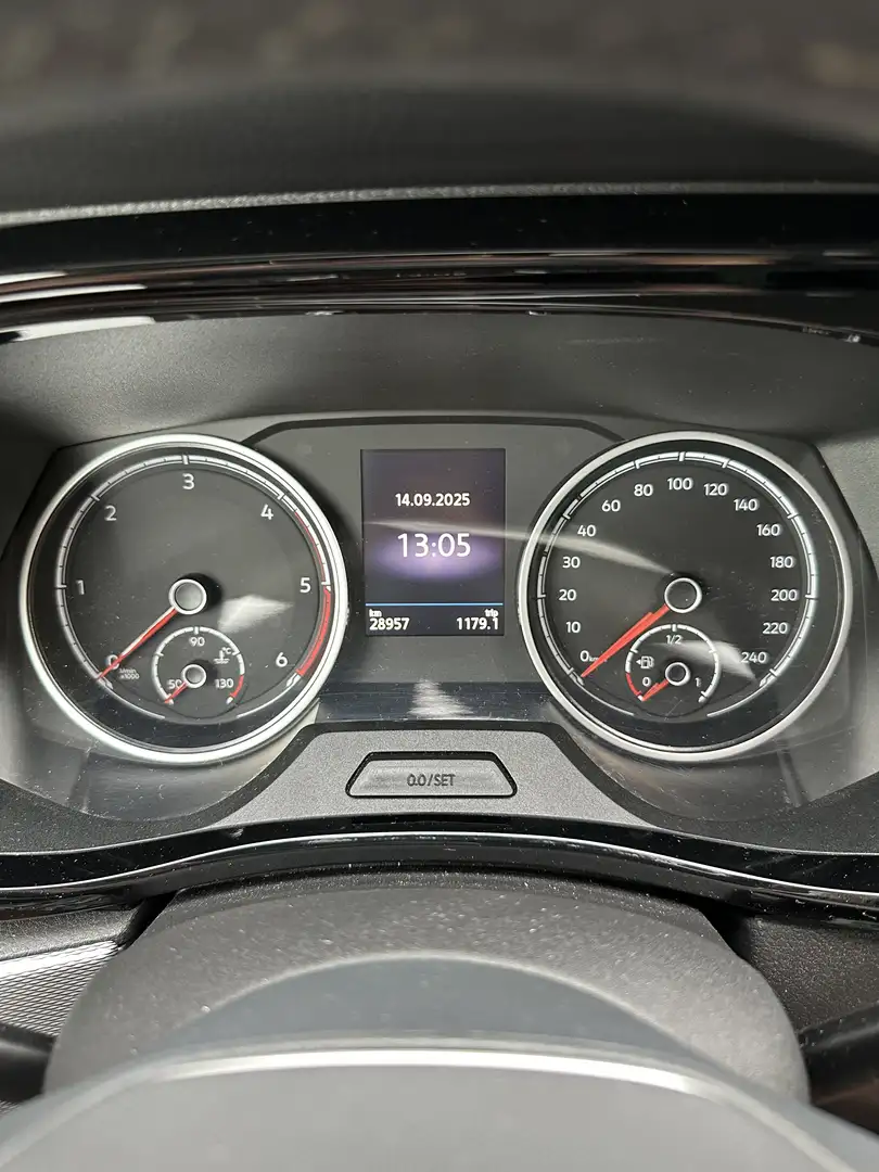 Volkswagen T6.1 Multivan Multivan Generation Six 4MOTION Grau - 1