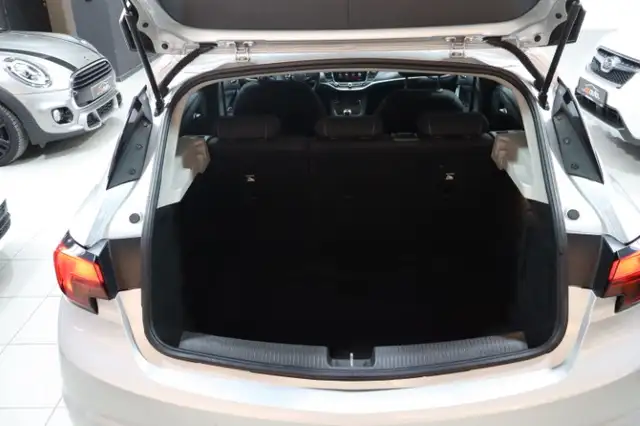 Opel Astra view 10