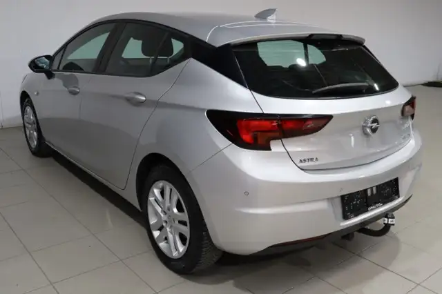 Opel Astra view 8